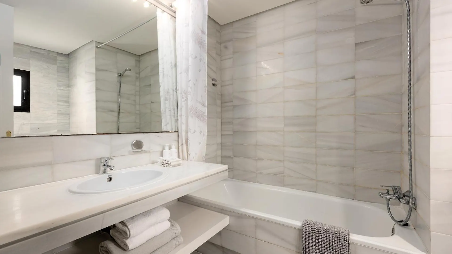 The Boho Banus Apartment, Marbella Spanje