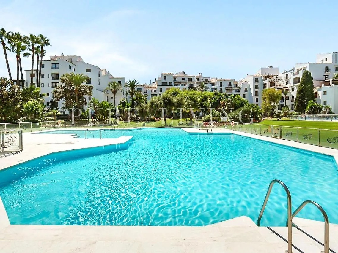 The Boho Banus Apartment, Marbella